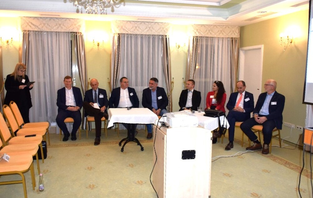 Fürjes Panel.jpg [lg-1000]